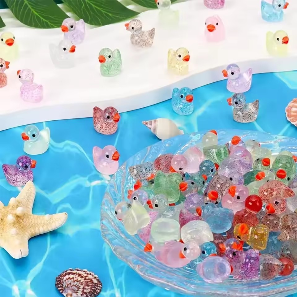 بطاتور صغير من الراتنج مع لمعا - مراجعة Aquarium Decor وسعره